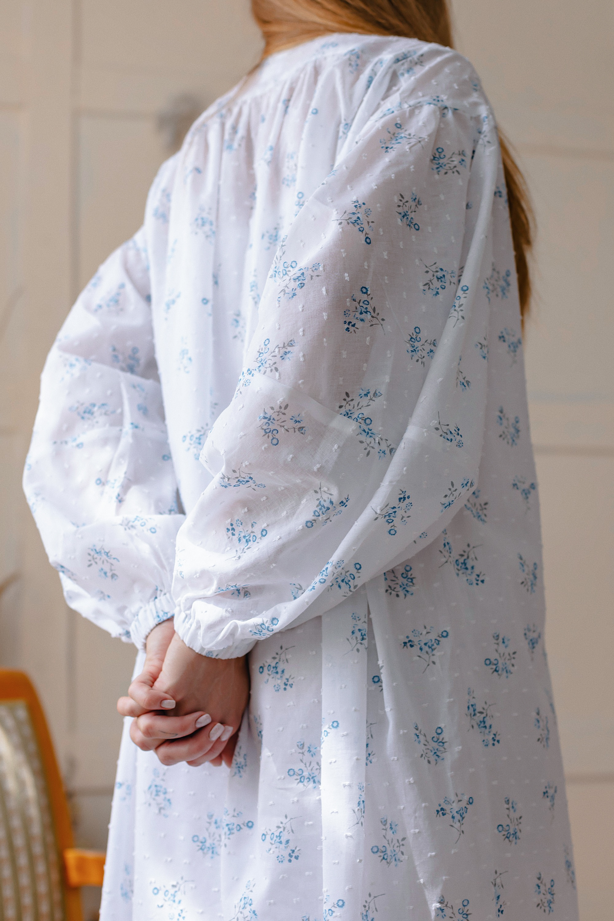 Картинка Біло-блакитна сукня