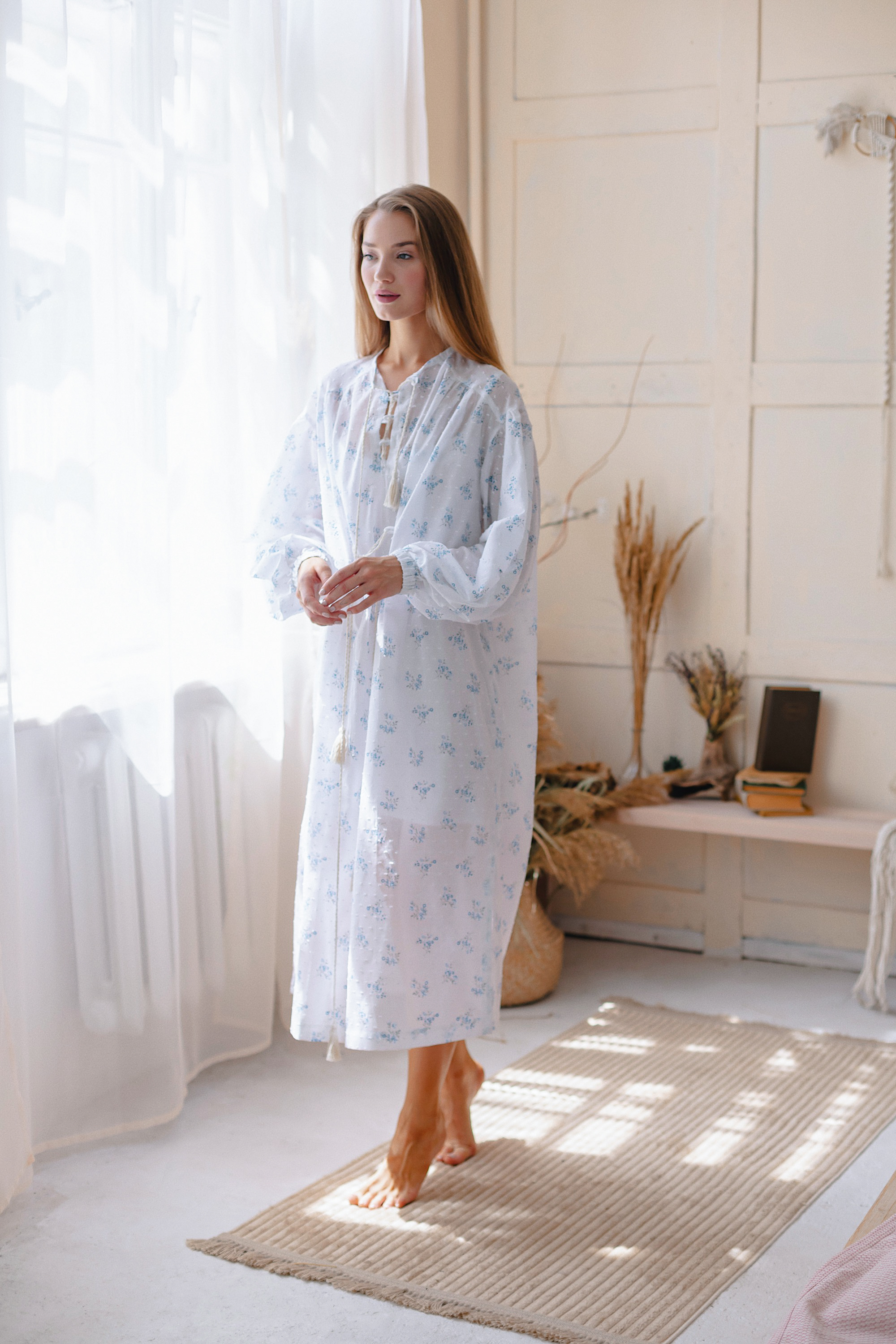 Картинка Біло-блакитна сукня