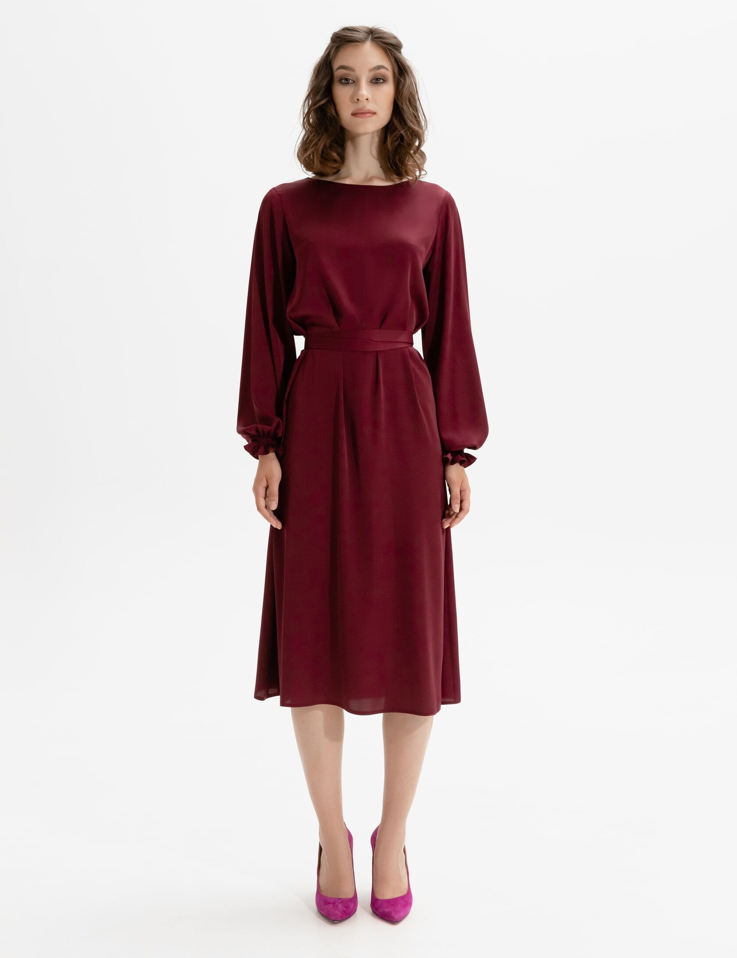 Картинка Бордова шовкова сукня з поясом