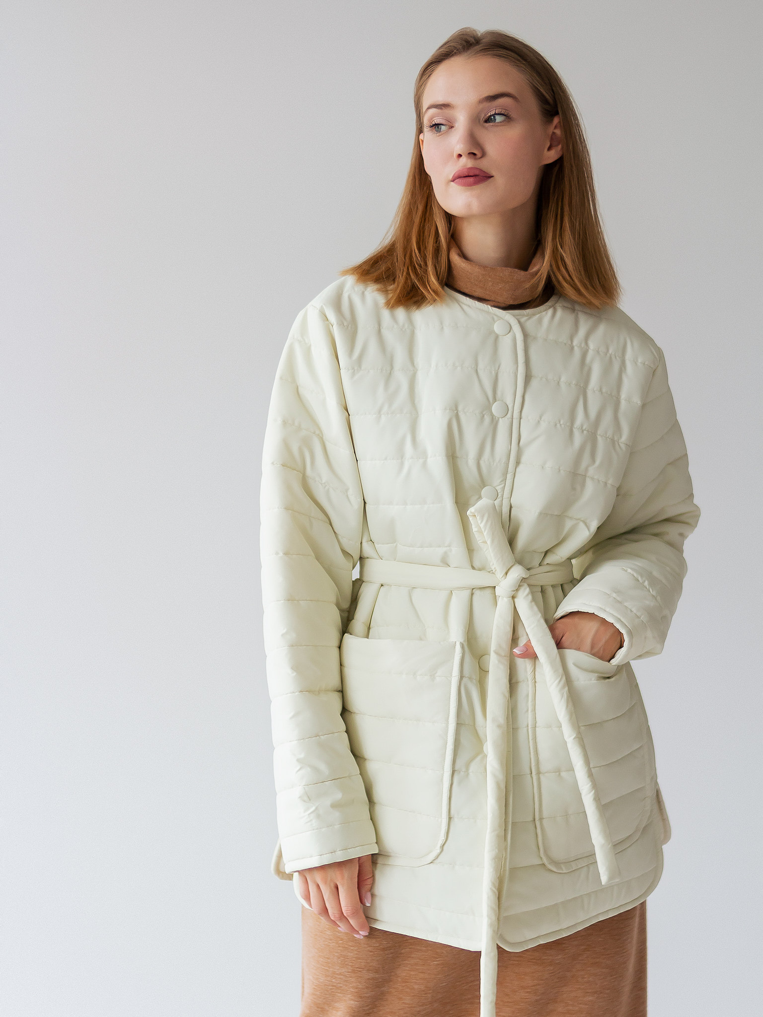 Картинка Біла стьобана куртка