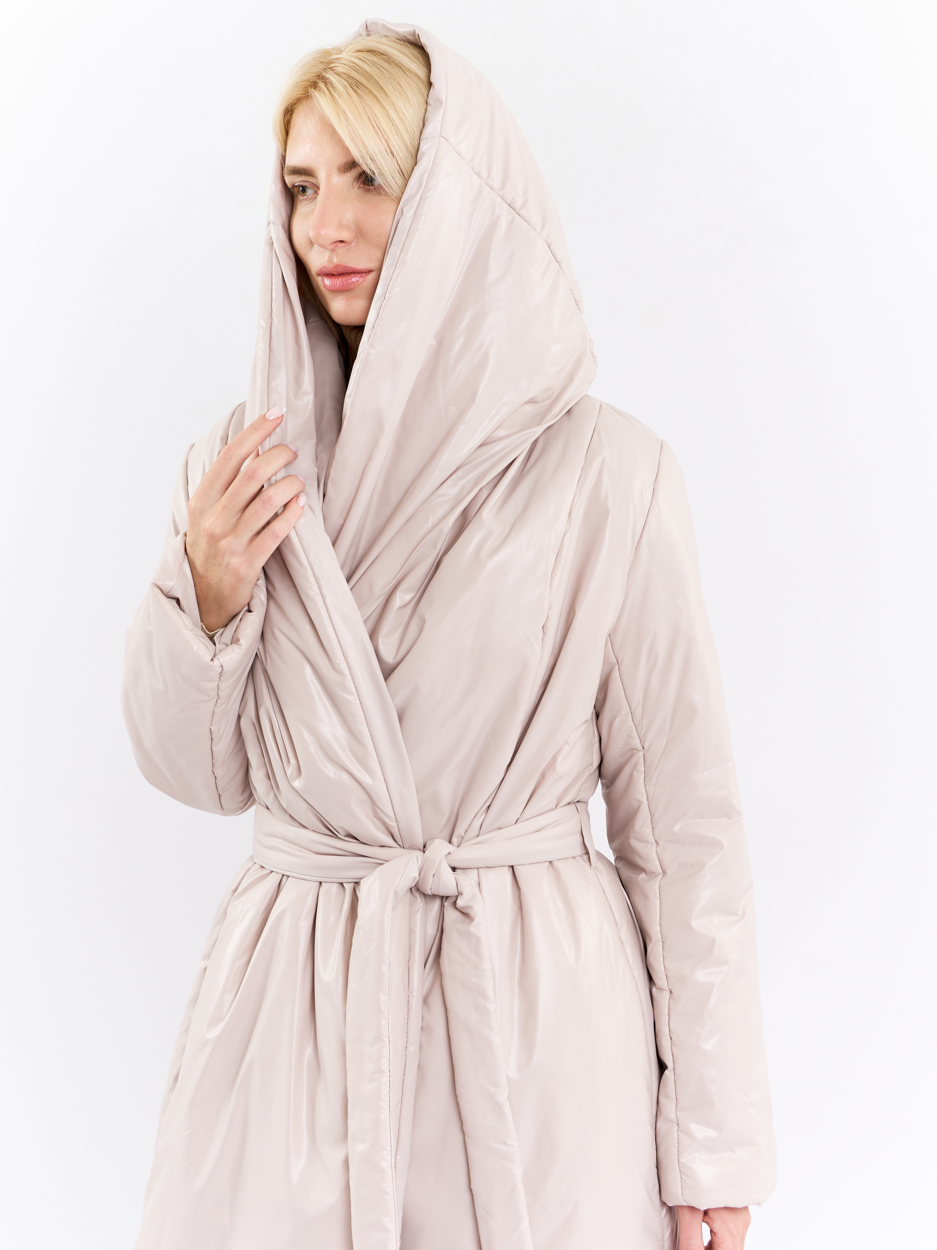 Картинка Світло-сірий пуховик