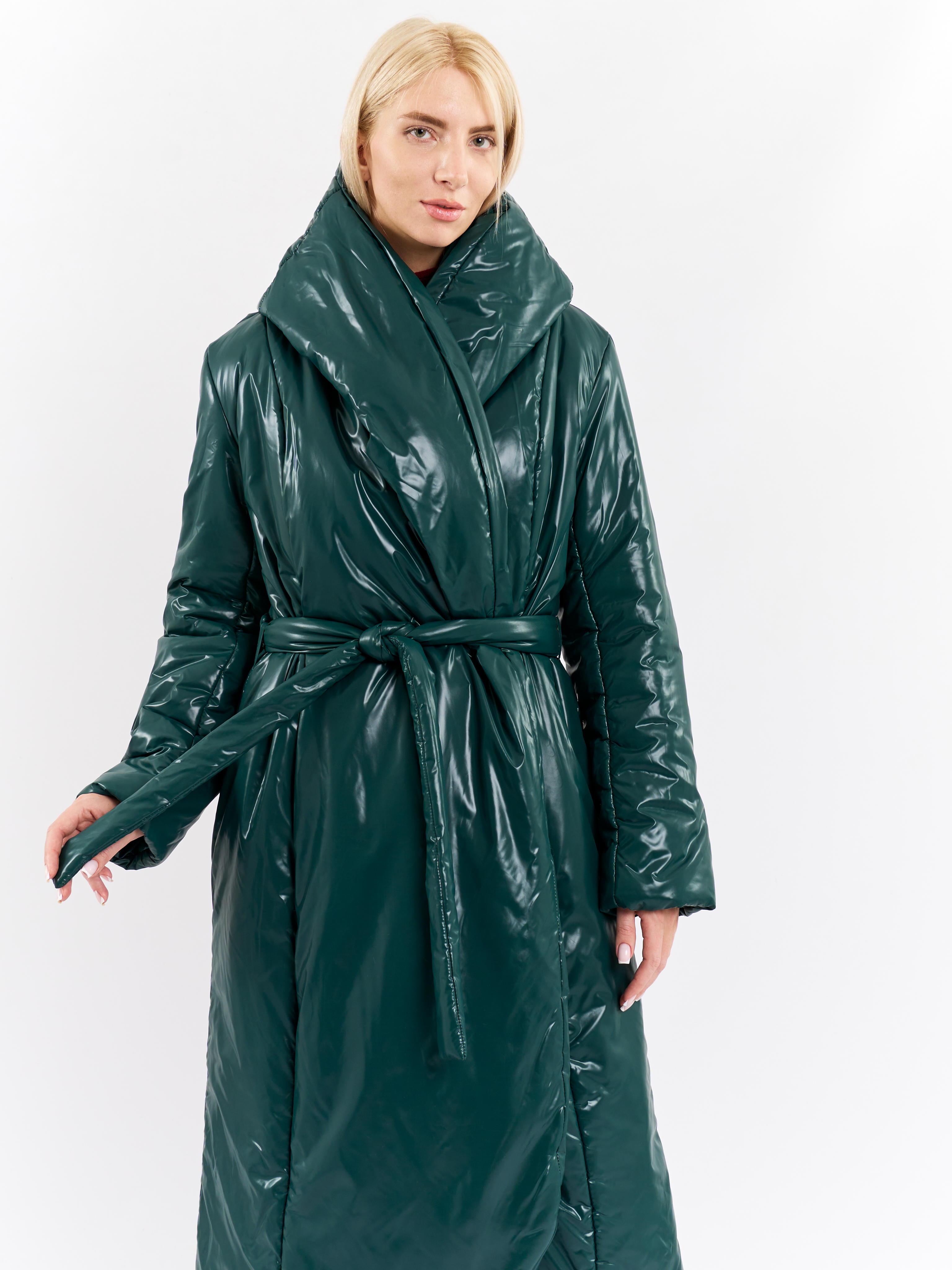 Картинка Темно-зелений пуховик