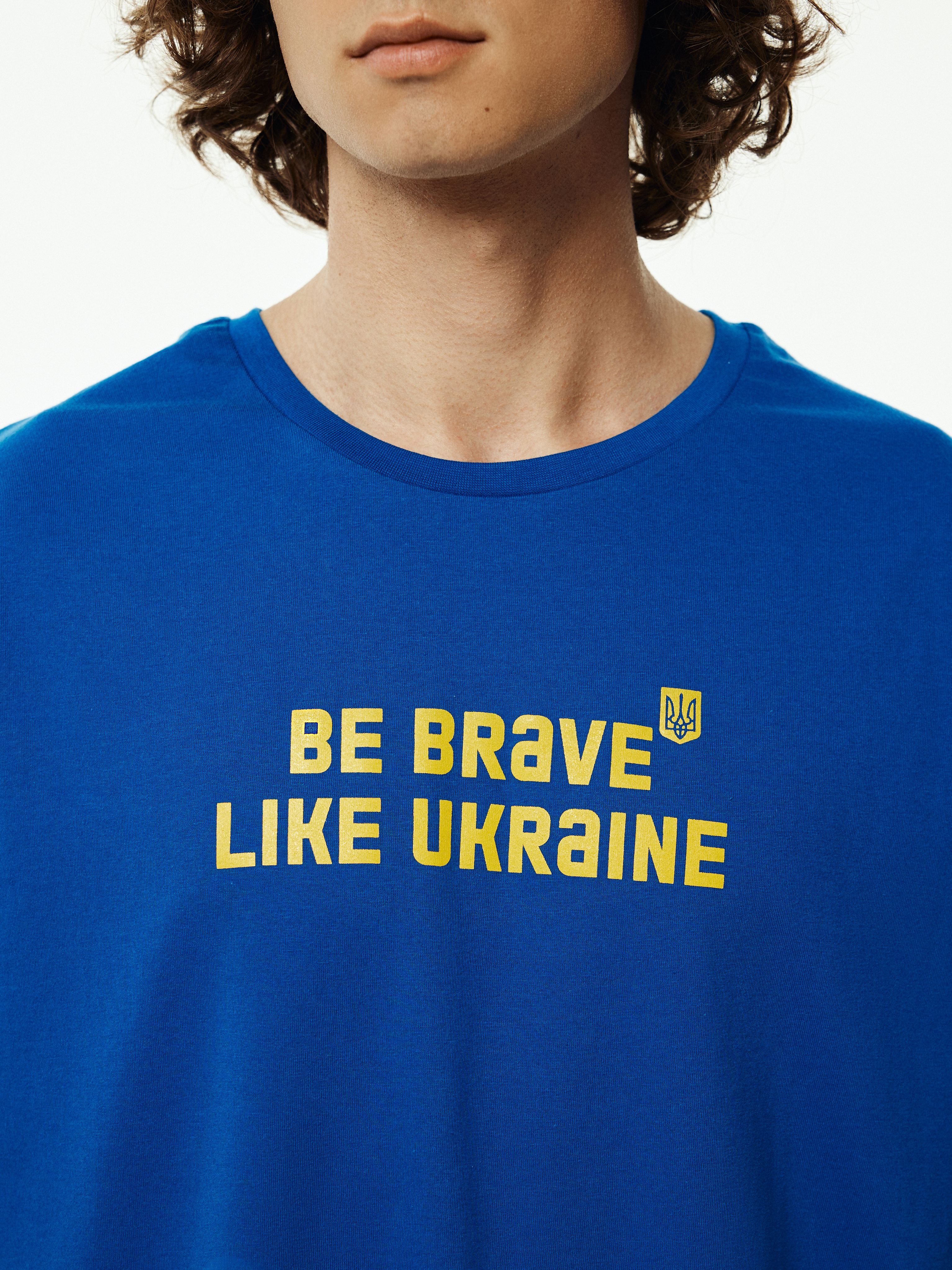 Картинка Футболка "Be brave like Ukraine" синя
