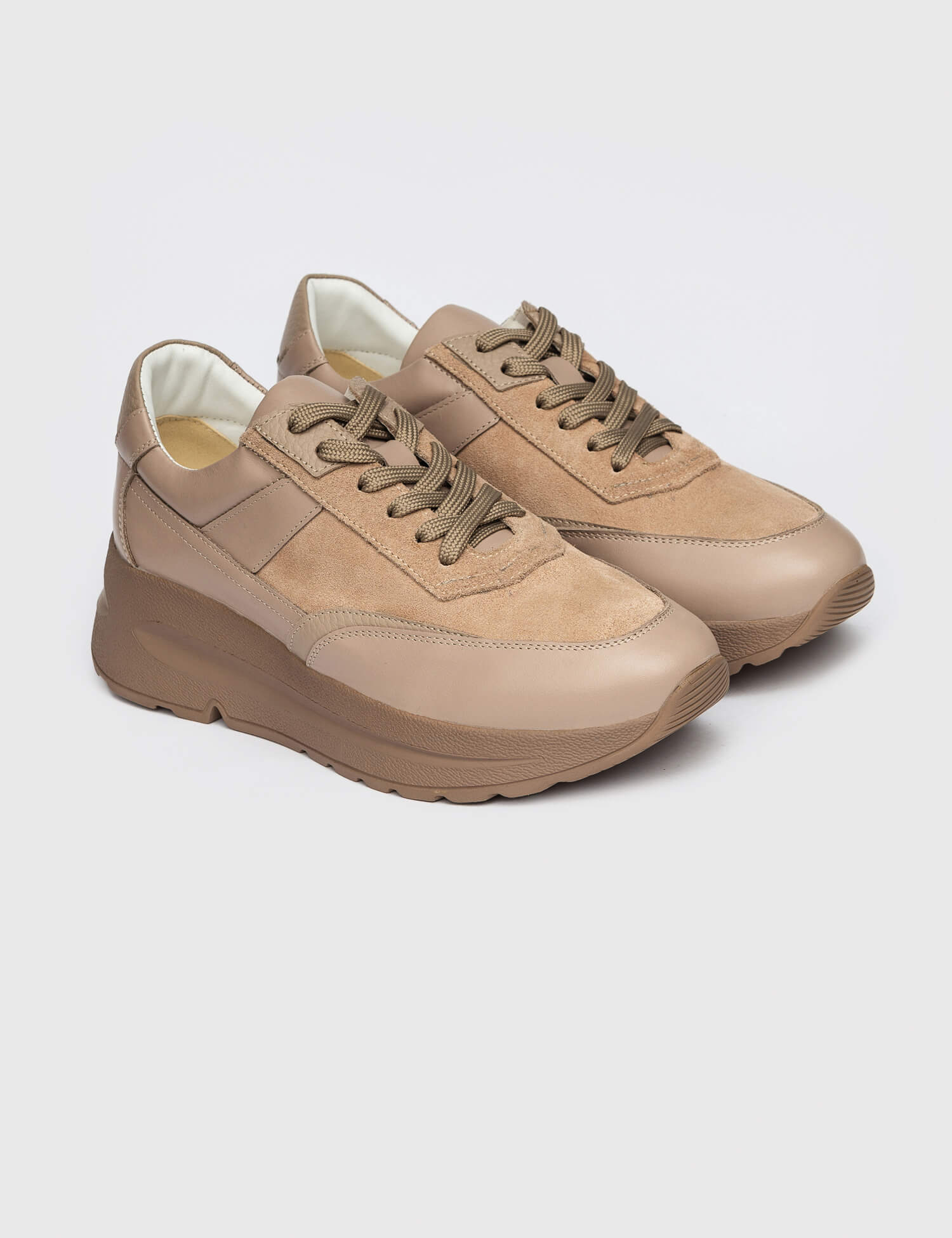 Картинка Бежеві кросівки