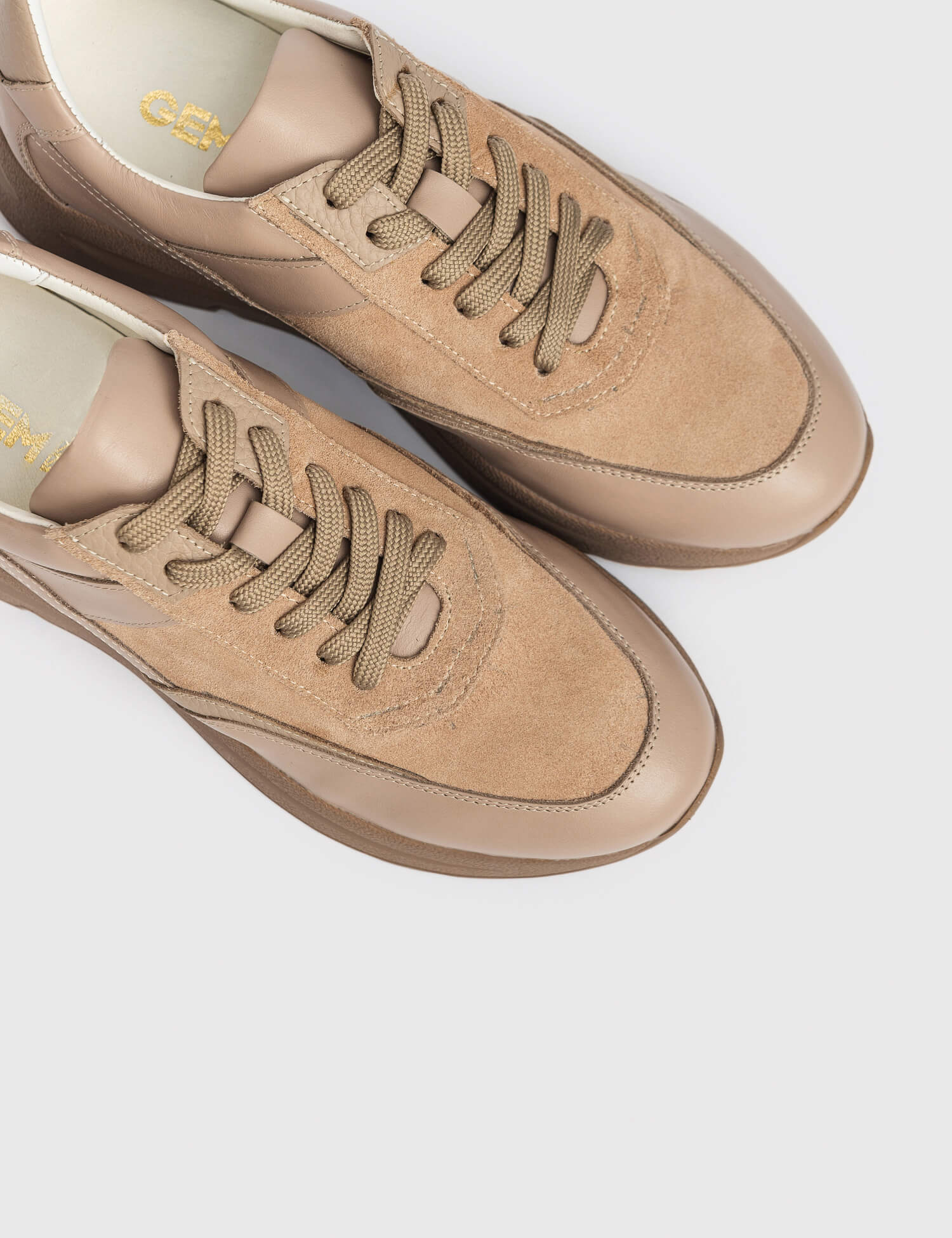 Картинка Бежеві кросівки