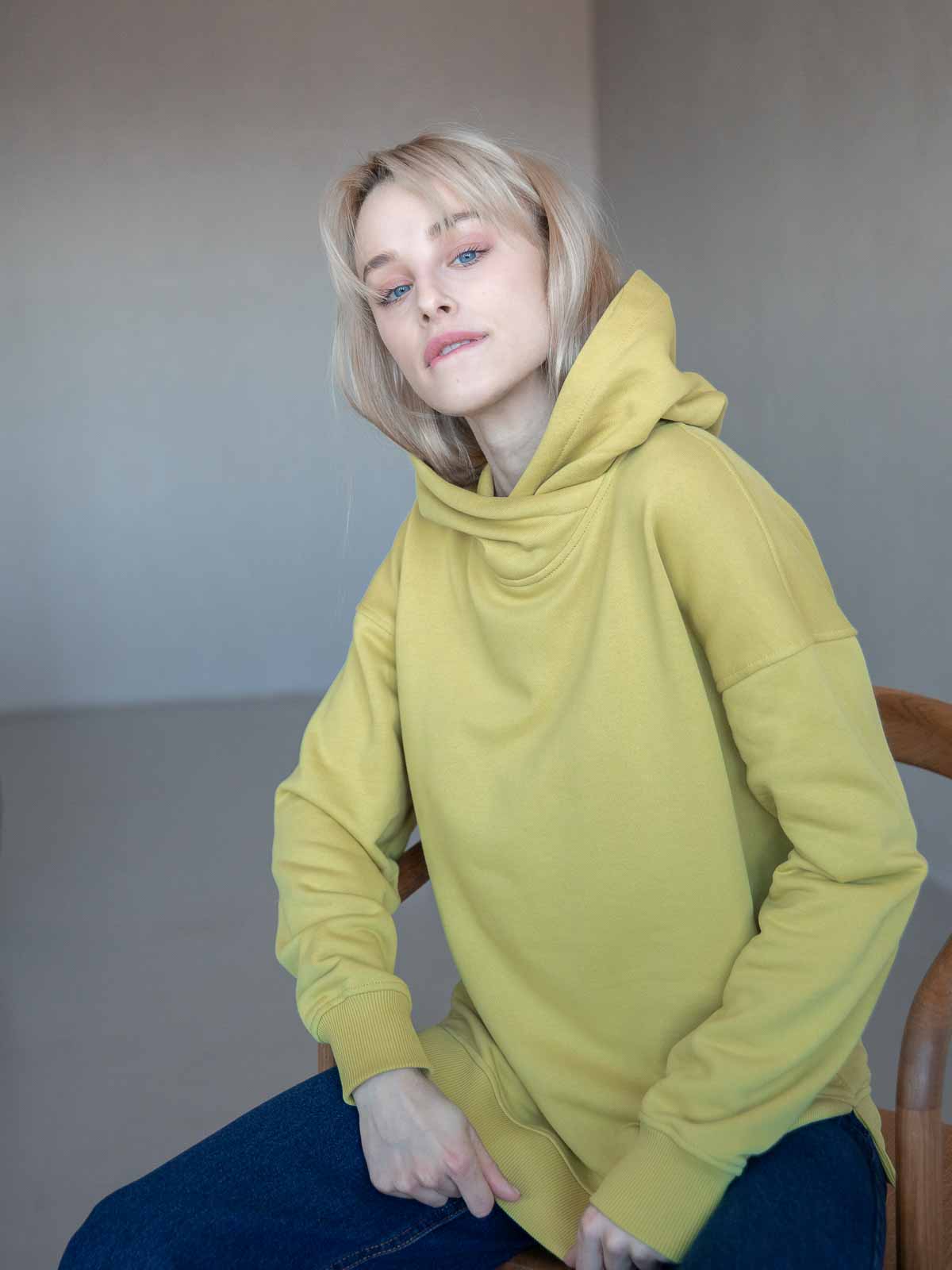 Картинка Світло-зелений худі 