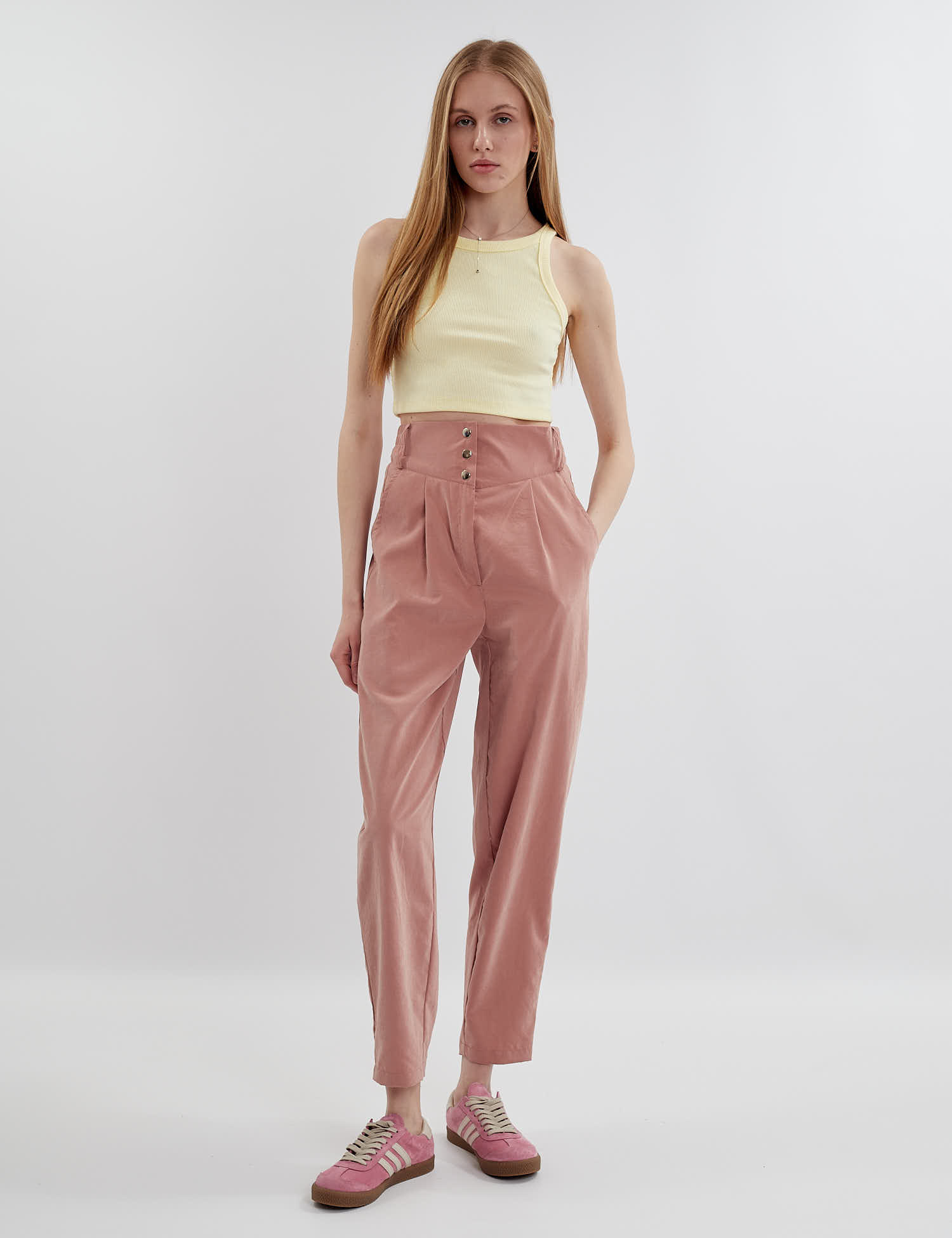 Картинка Брюки помаранчеві 