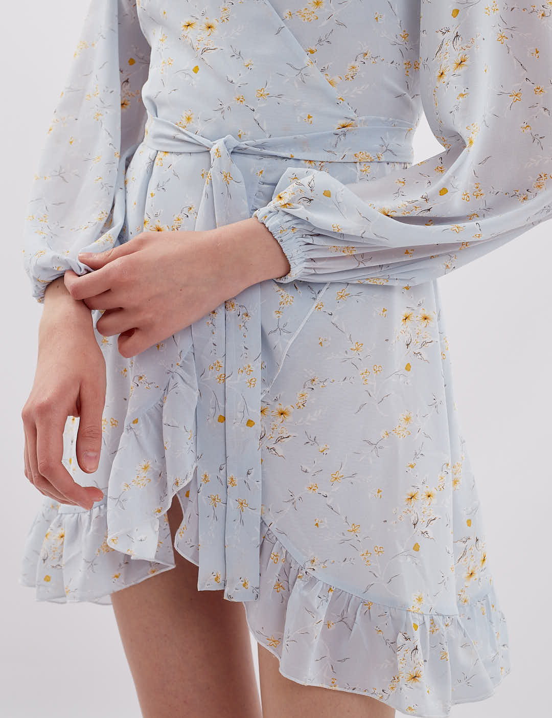 Картинка Сукня міні блакитна з принтом