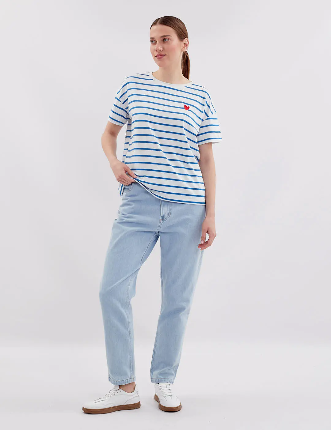 Картинка Футболка біло-синя смугаста