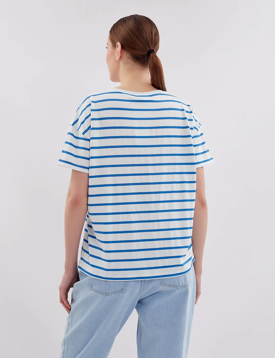 Картинка Футболка біло-синя смугаста