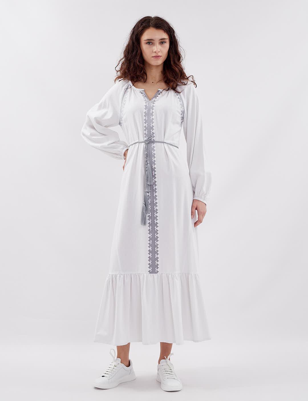Картинка Вишита сукня міді біла