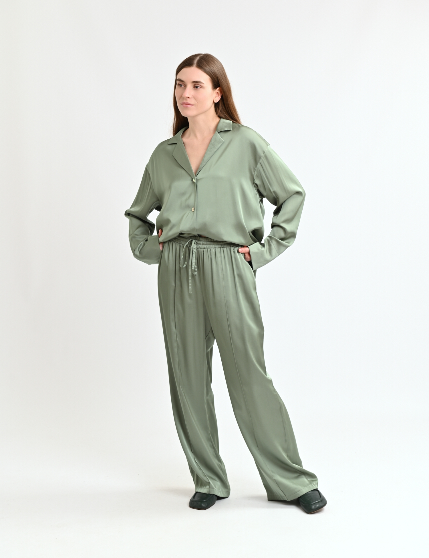 Картинка Брюки світло-зелені