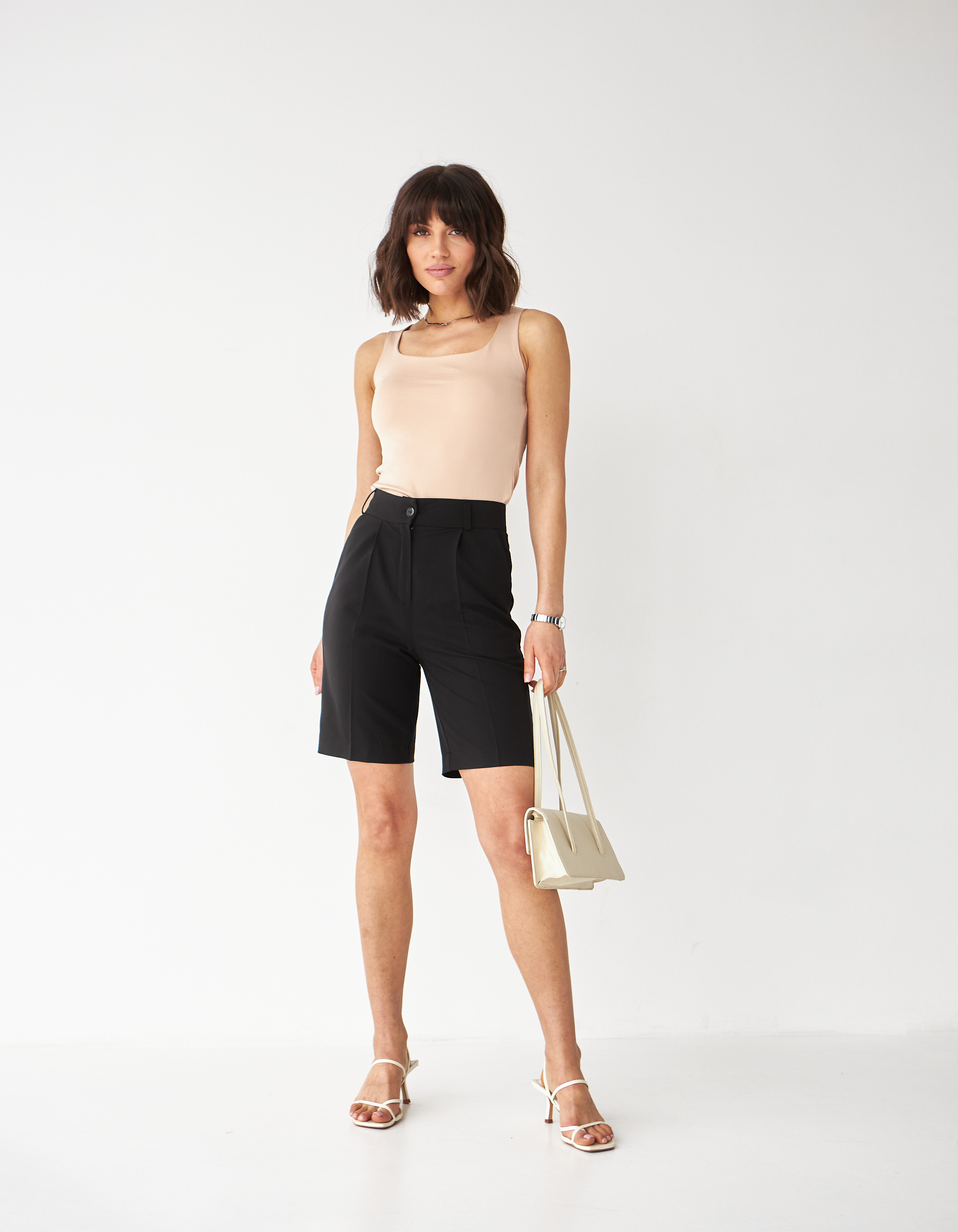 Картинка Бежева жіноча майка