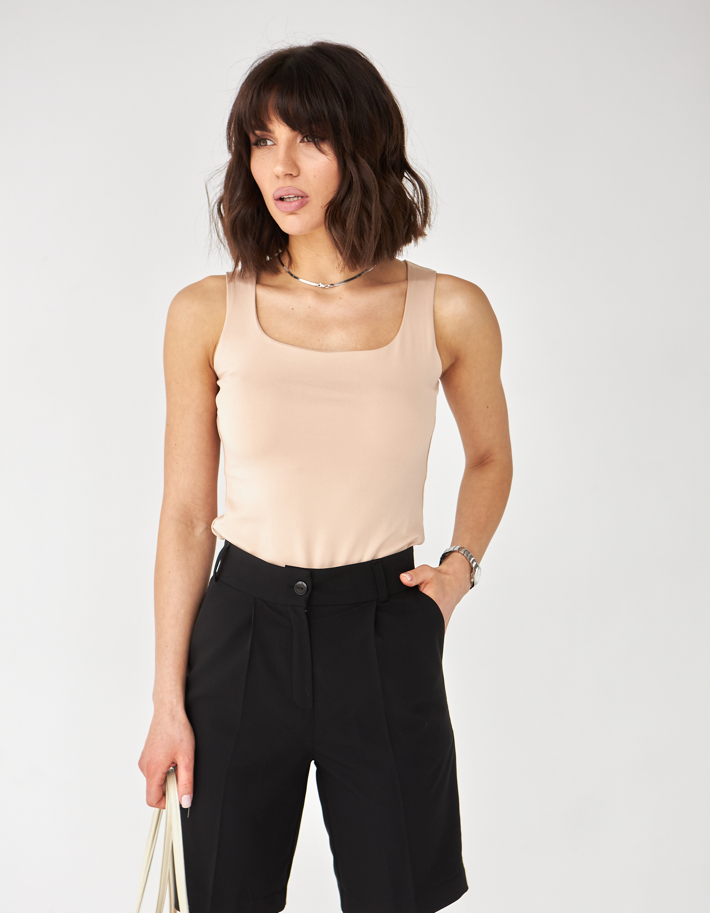 Картинка Бежева жіноча майка