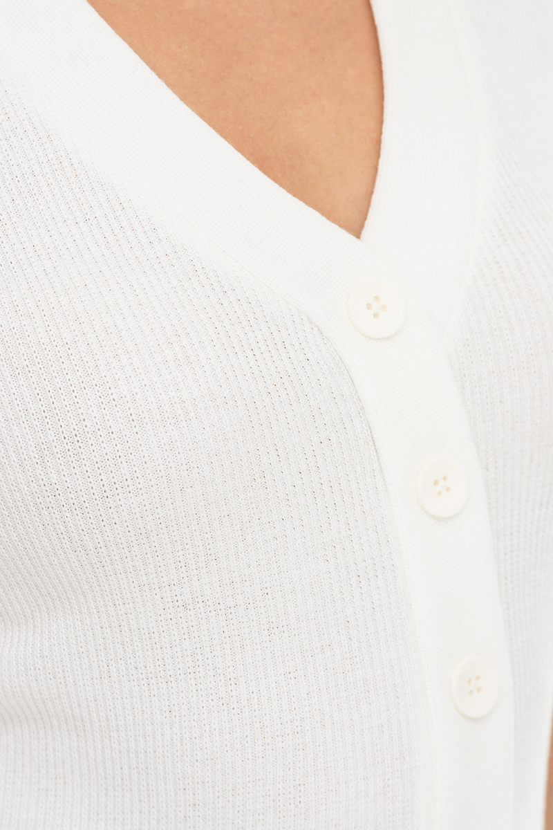 Картинка Біла в'язана блуза