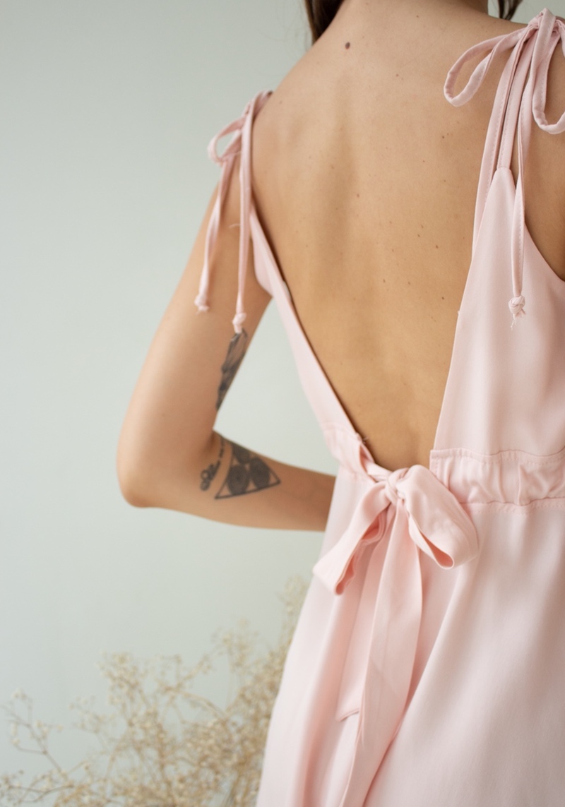 Картинка Рожева коротка сукня