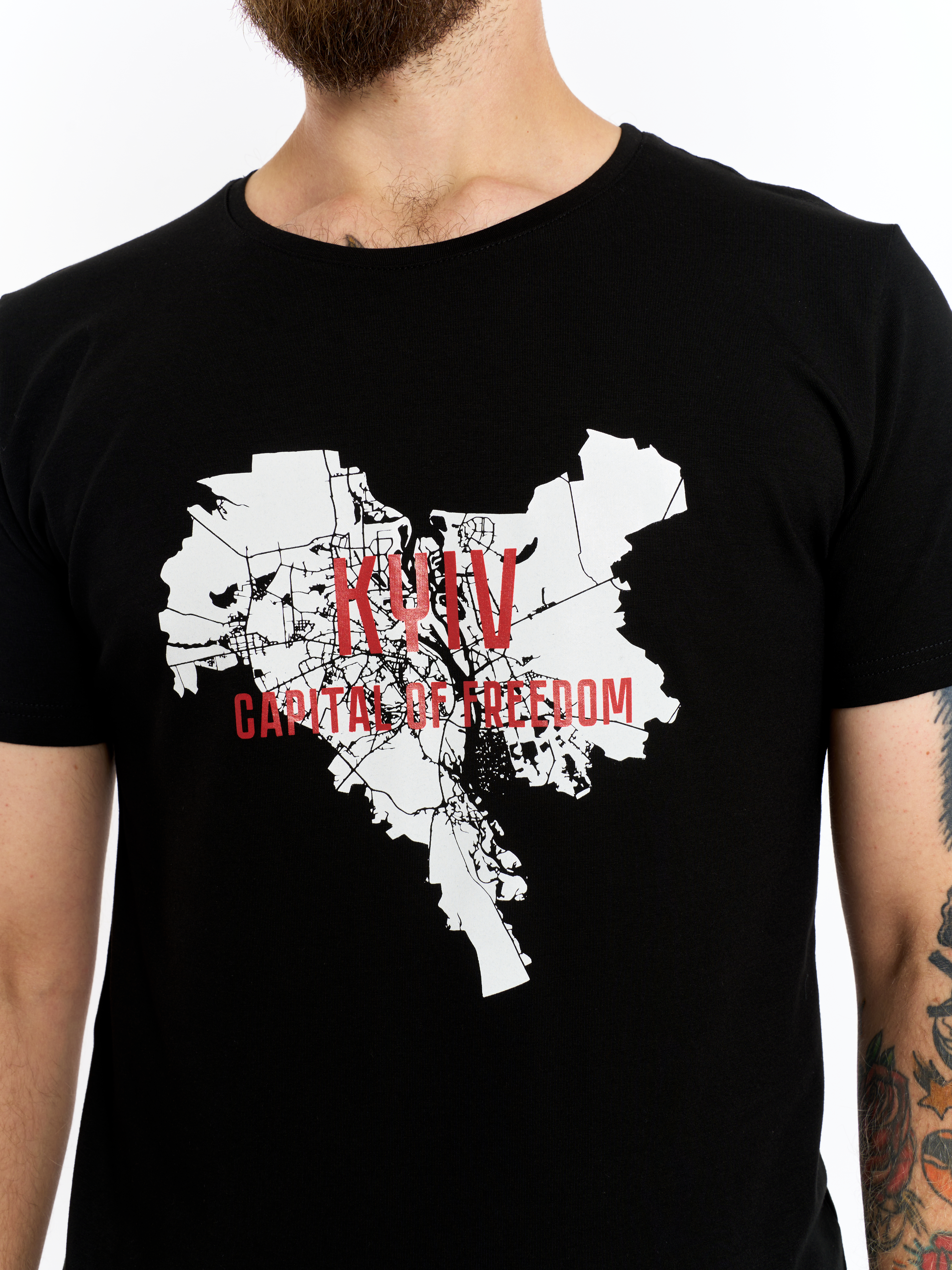 Картинка Чорна футболка "Kyiv"