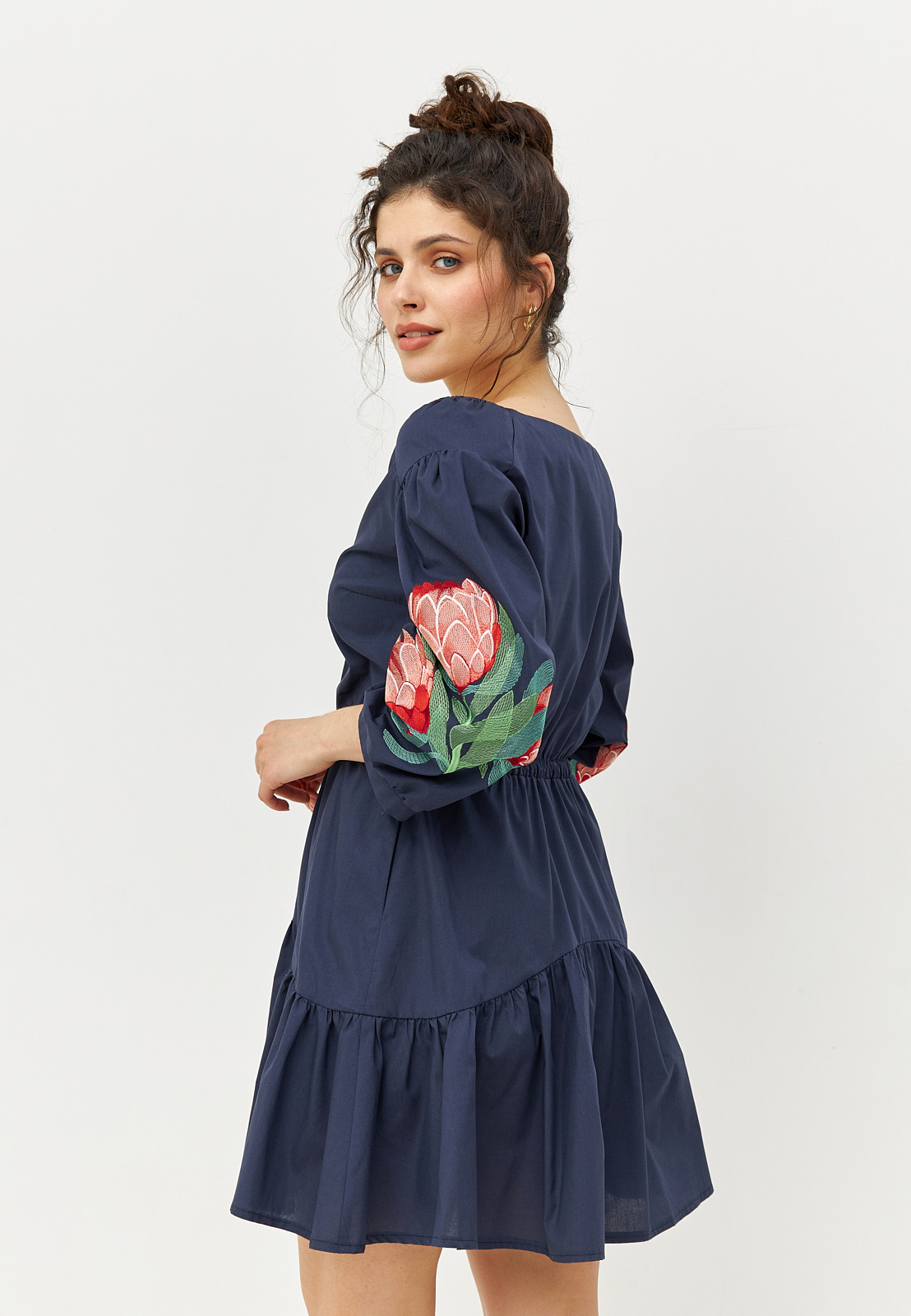 Картинка Сукня міні синя з вишивкою