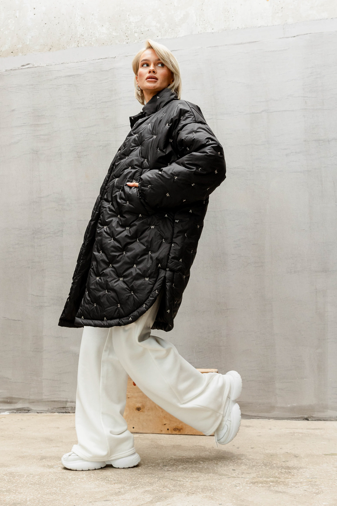 Картинка Чорна куртка