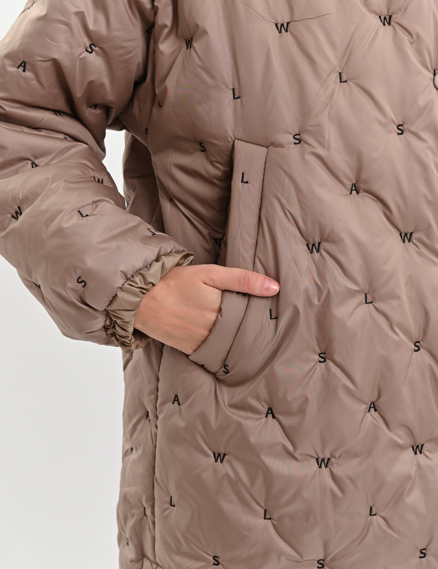 Картинка Бежева куртка