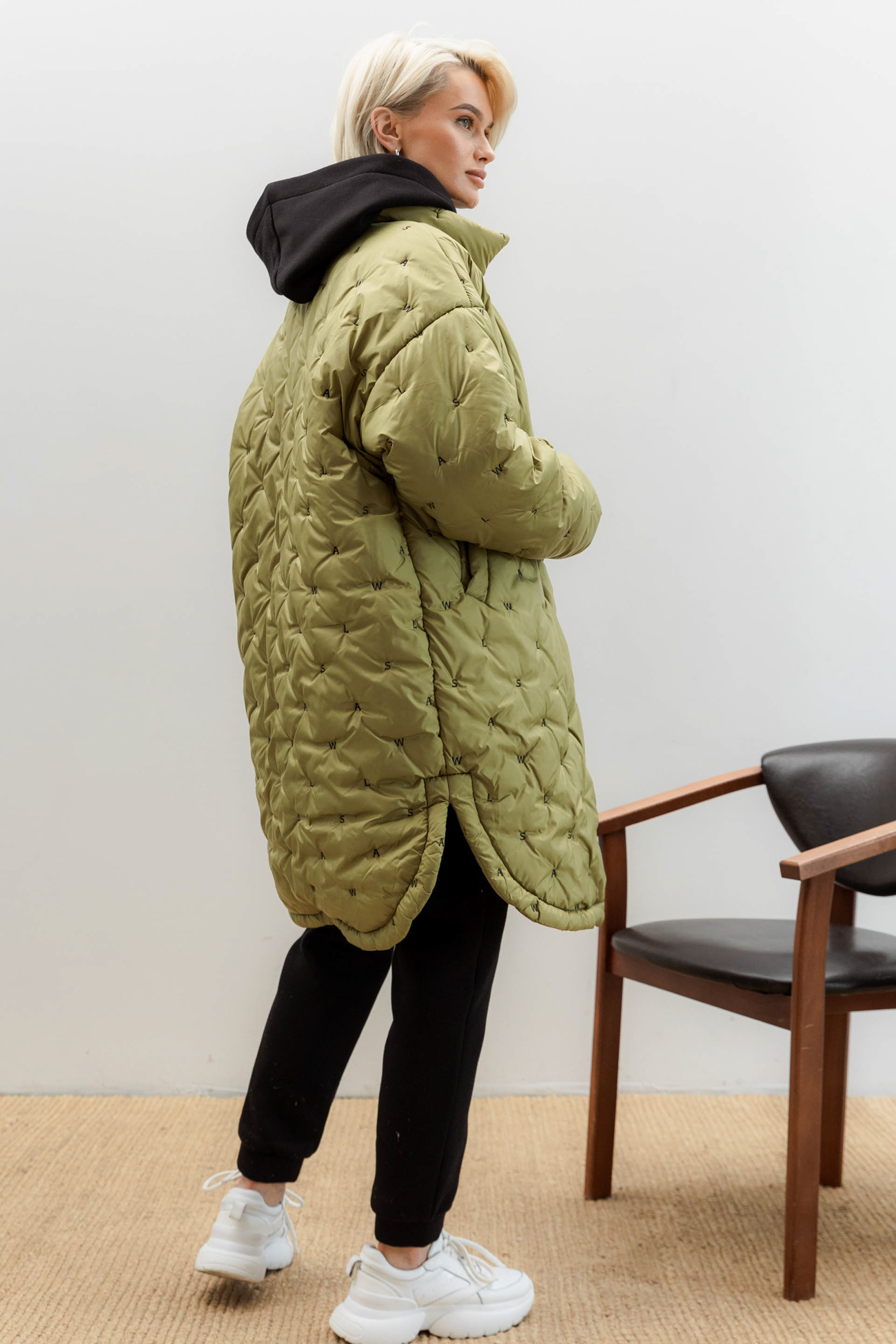 Картинка Зелена куртка