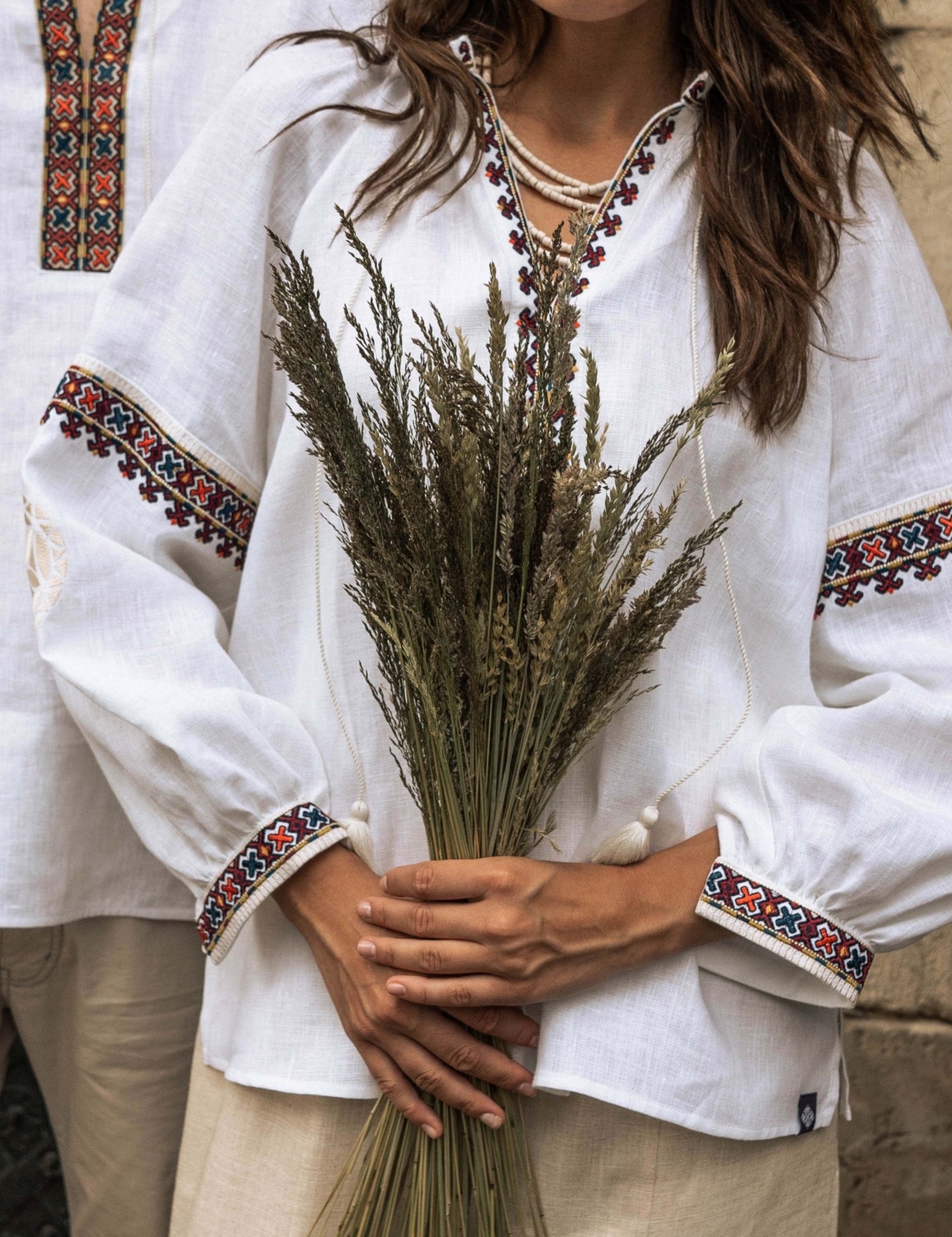 Картинка Біла вишиванка