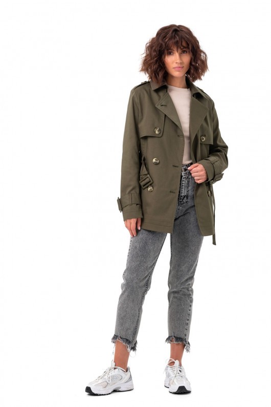 Картинка Темно-зелений плащ