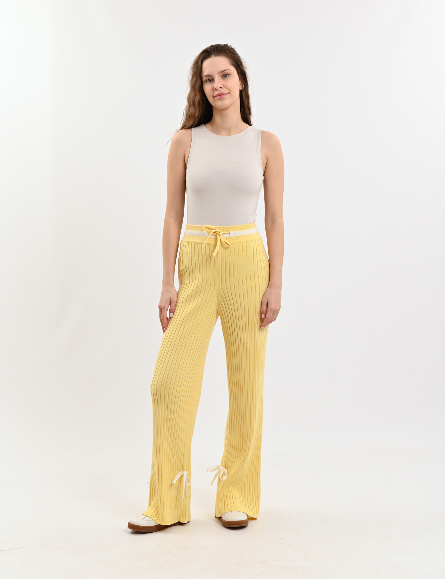 Картинка Брюки жовті