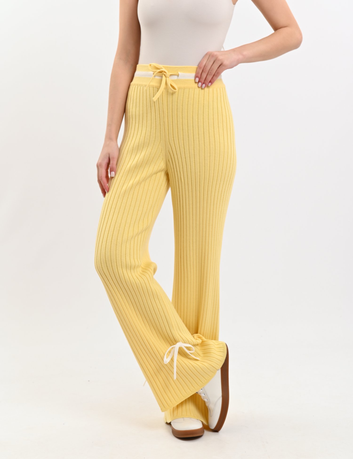 Картинка Брюки жовті