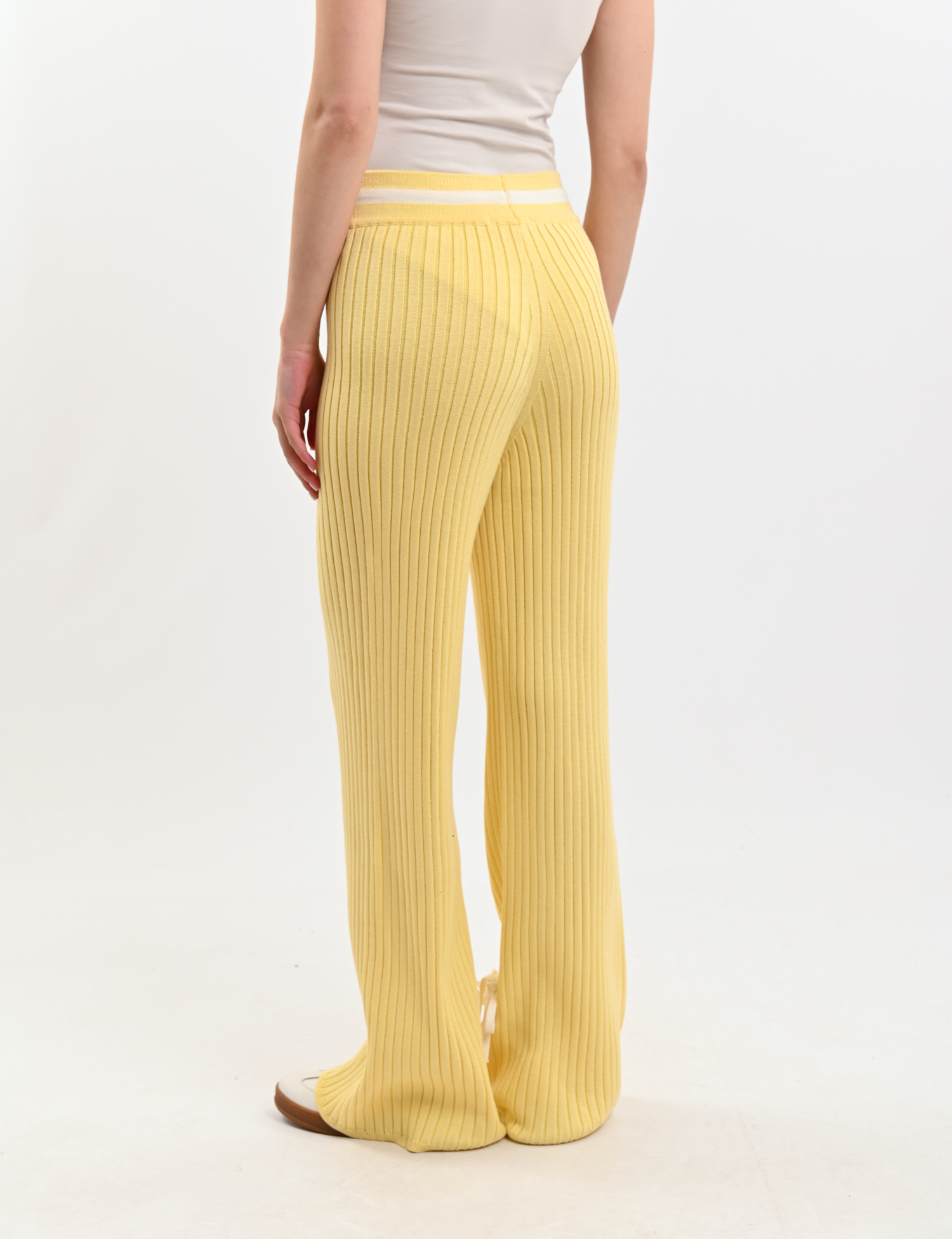 Картинка Брюки жовті