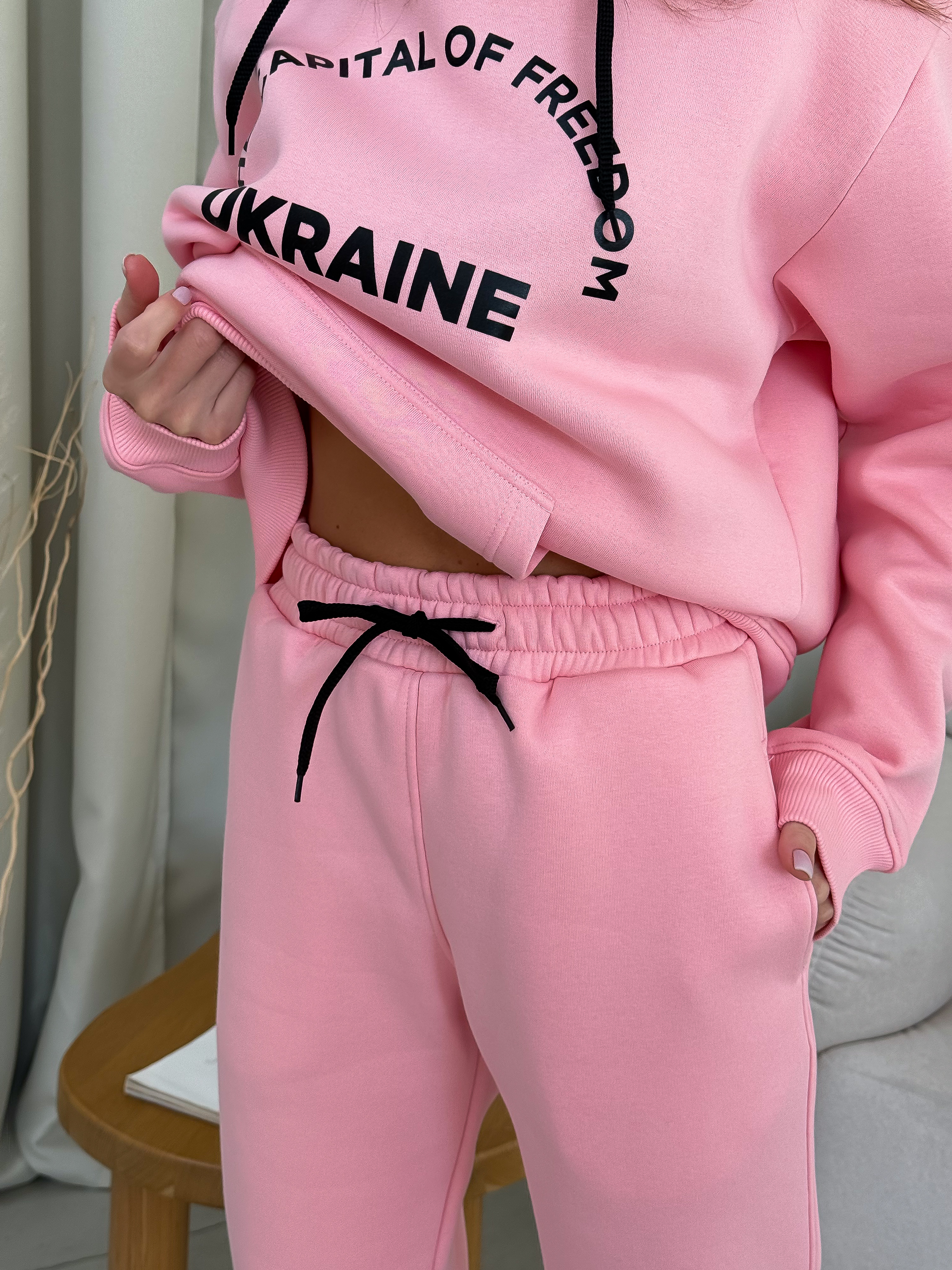 Картинка Рожеві брюки