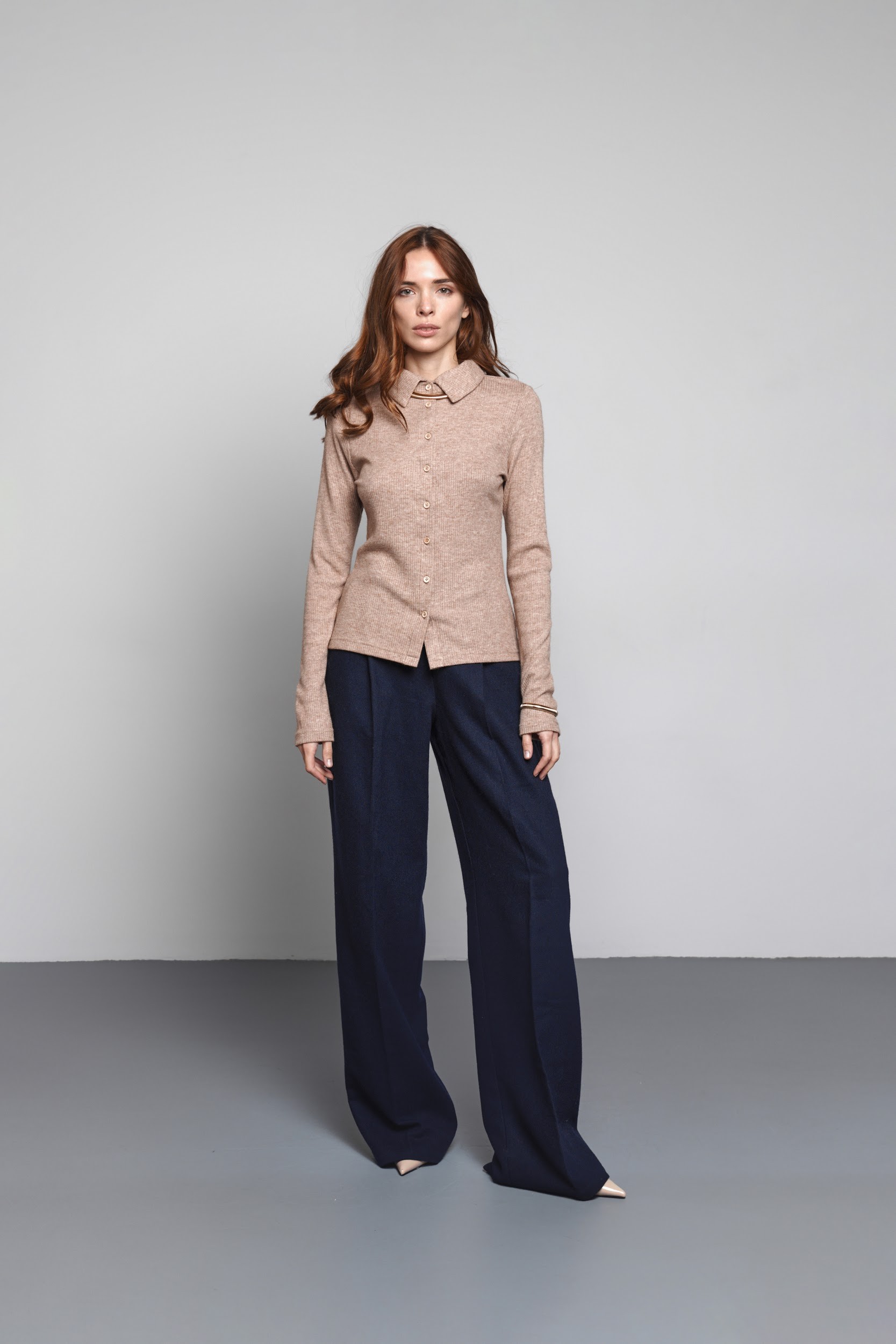 Картинка Бежева сорочка