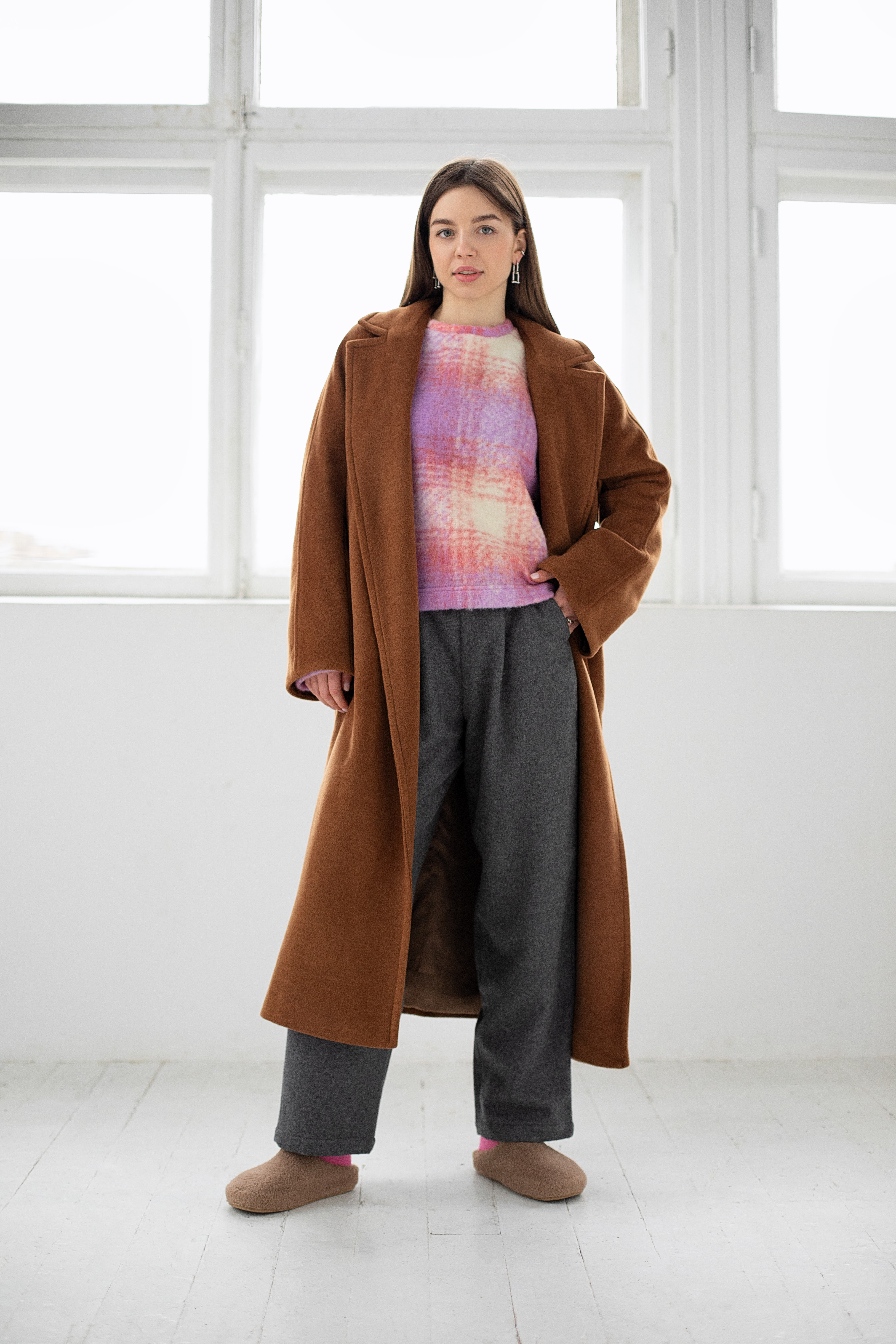 Картинка Коричневе пальто