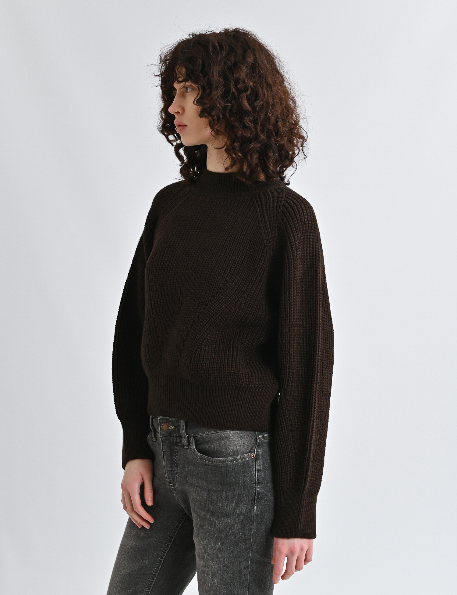 Картинка Светр темно-коричневий