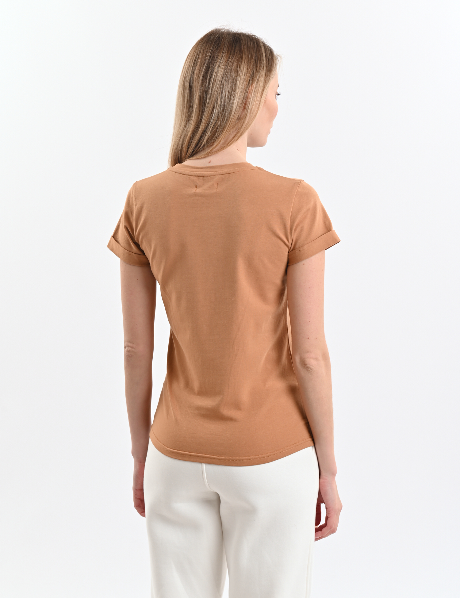 Картинка Футболка світло-коричнева з принтом