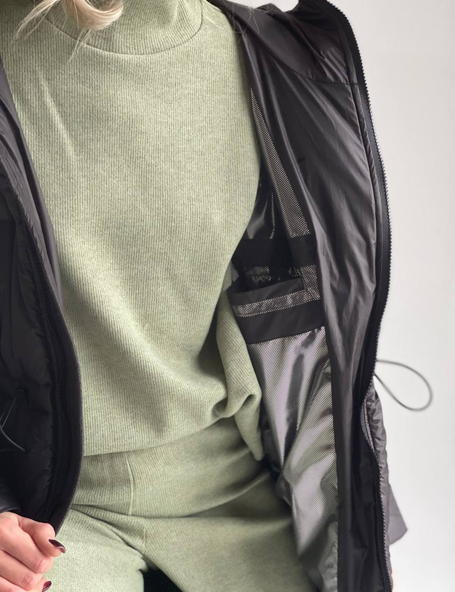 Картинка Пуховик чорний