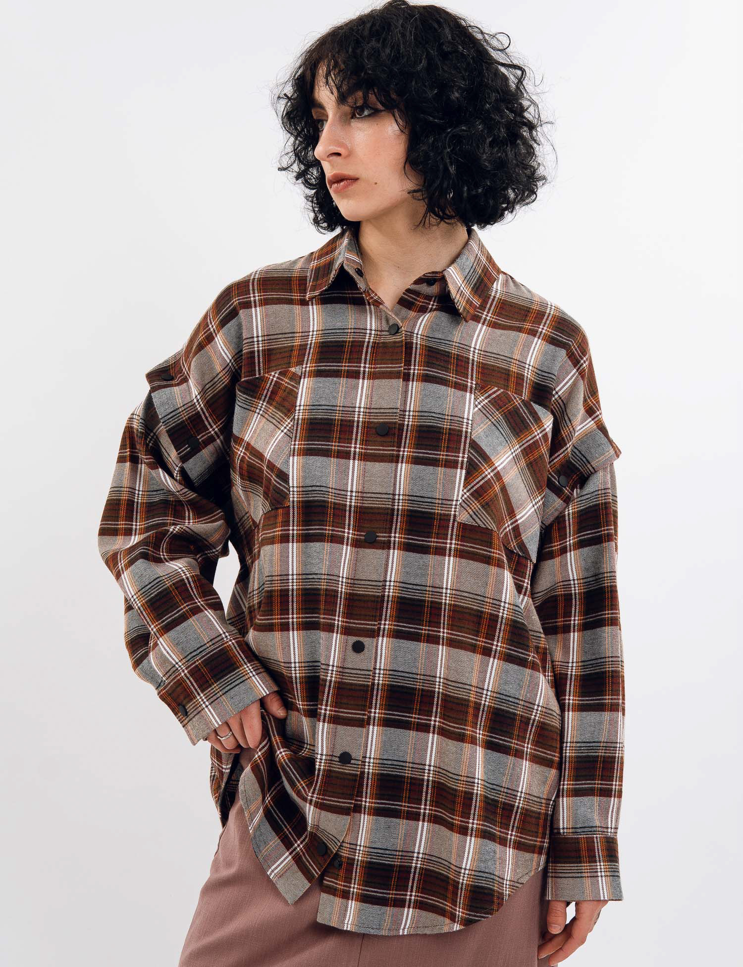 Картинка Сорочка коричнева картата з відстібними рукавами 