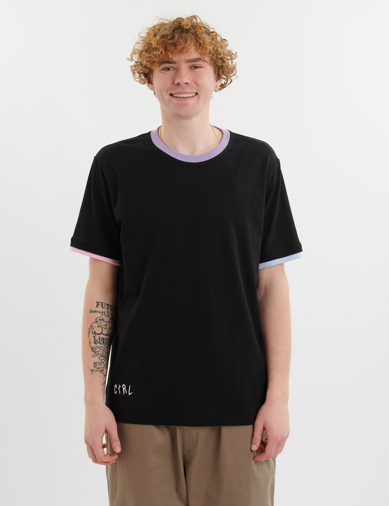 Картинка Футболка чорна 