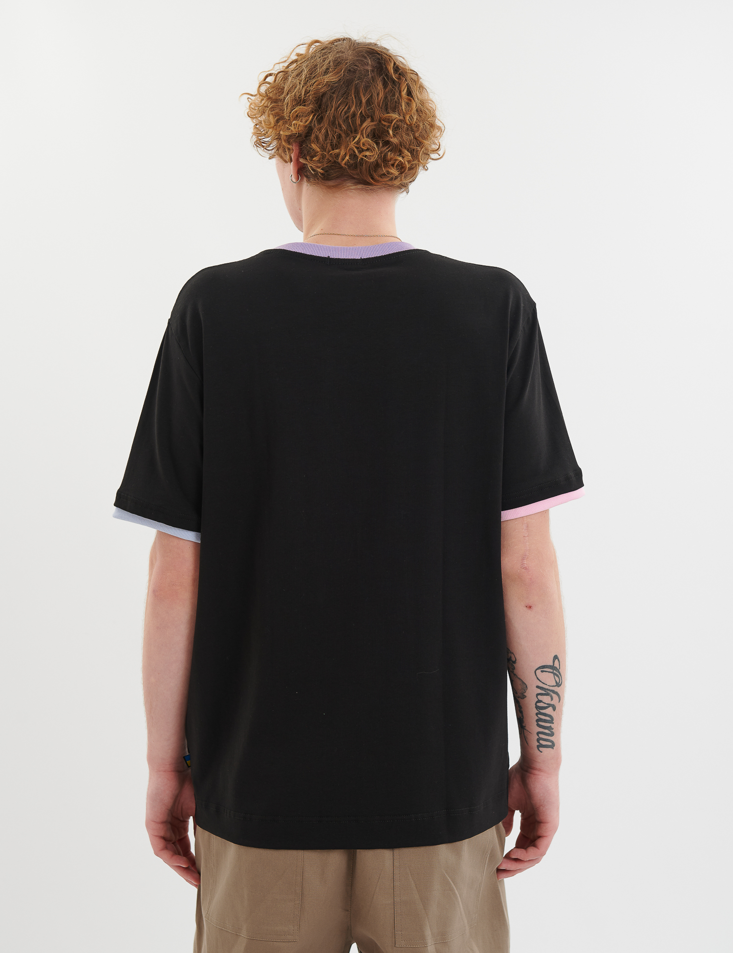 Картинка Футболка чорна 