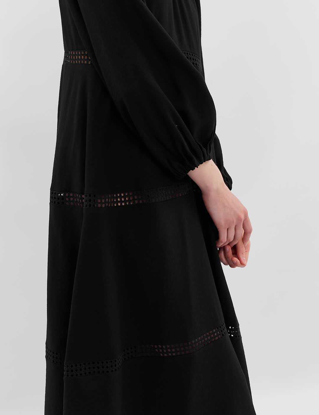 Картинка Сукня міді чорна