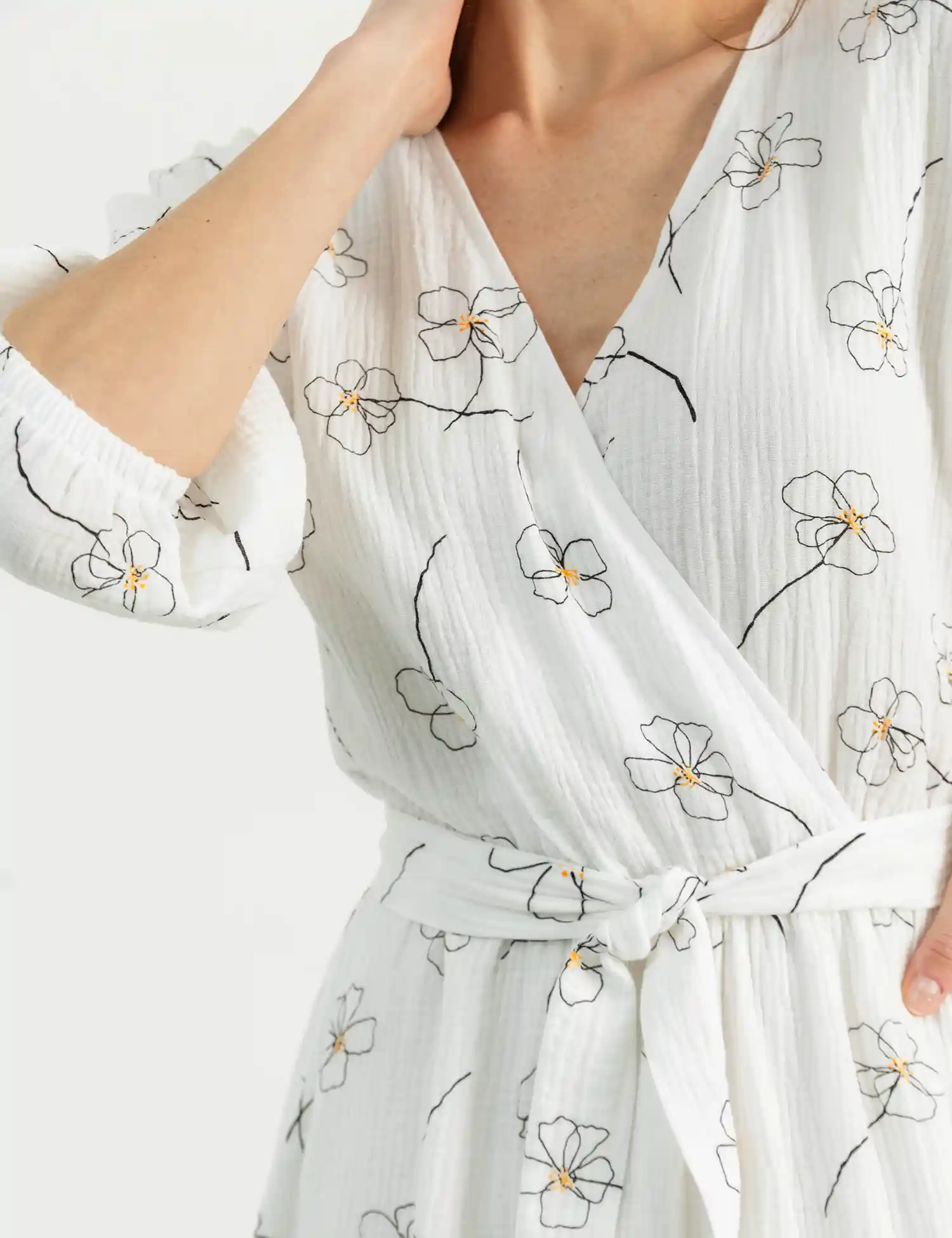 Картинка Сукня міді біла з принтом