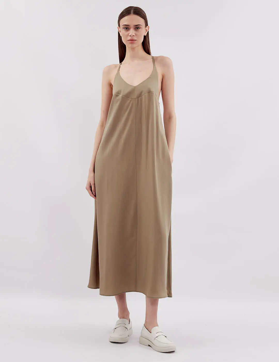 Картинка Сукня міді світло-зелена з відкритою спиною