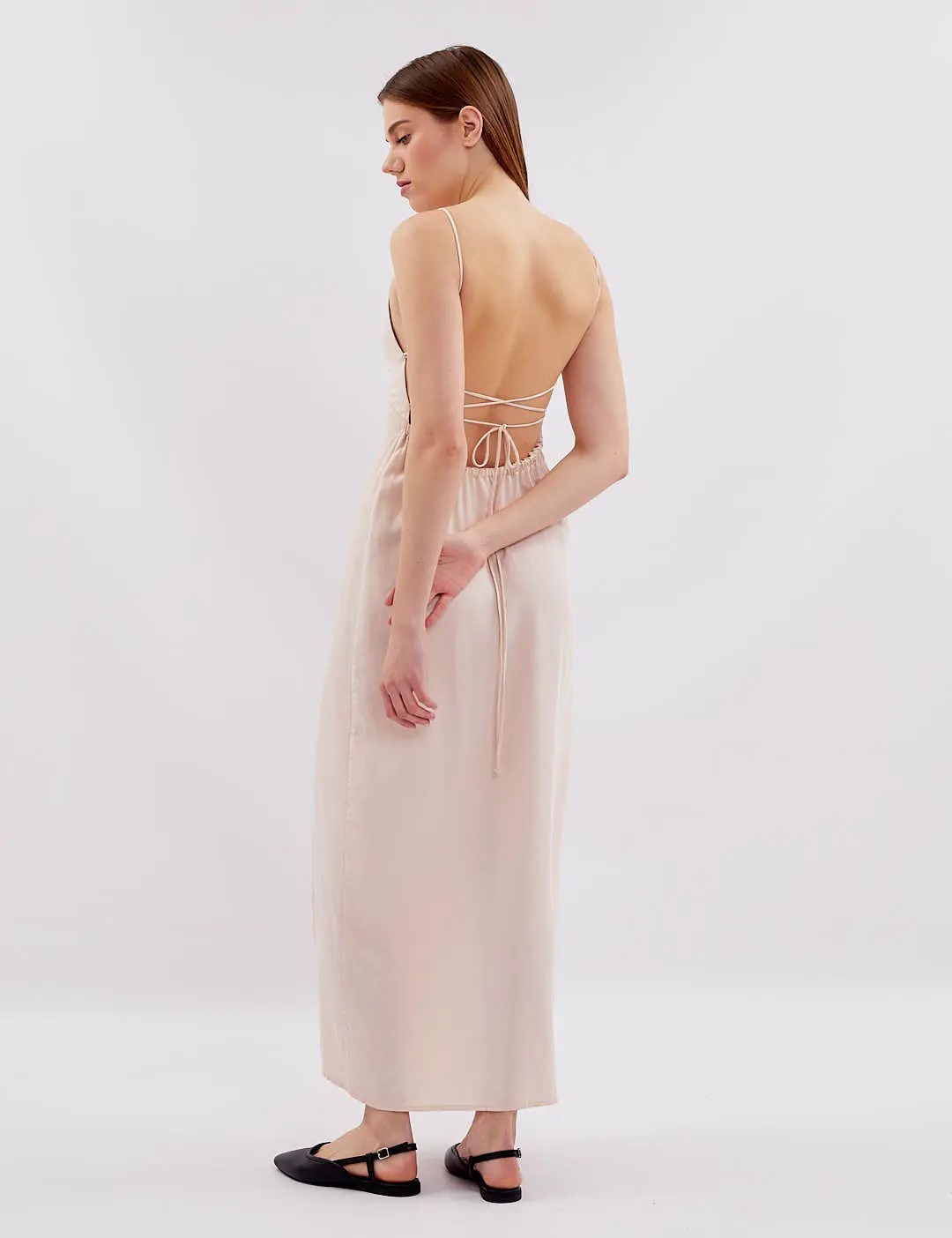 Картинка Сукня максі бежева з відкритою спиною