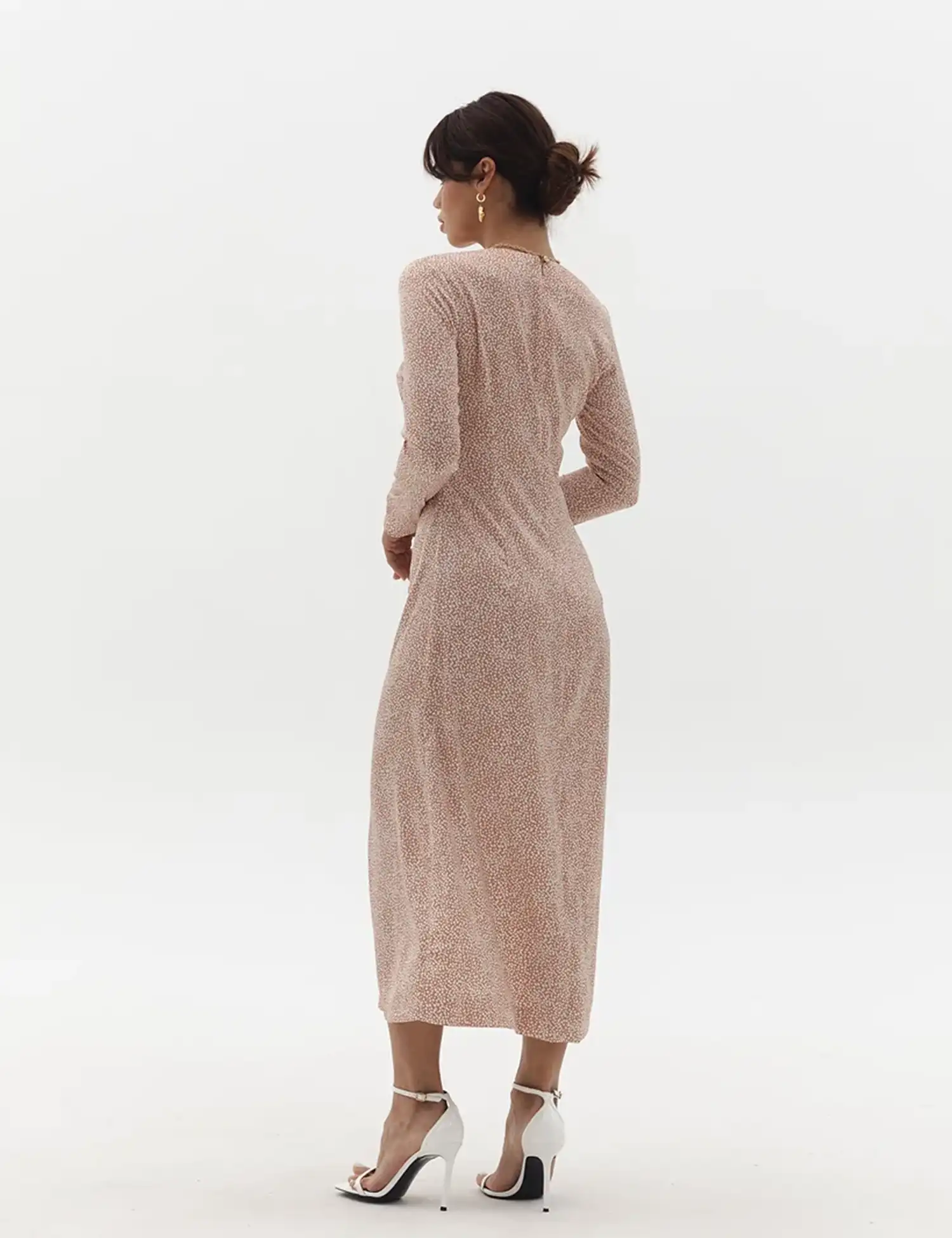 Картинка Сукня міді бежева з розрізом