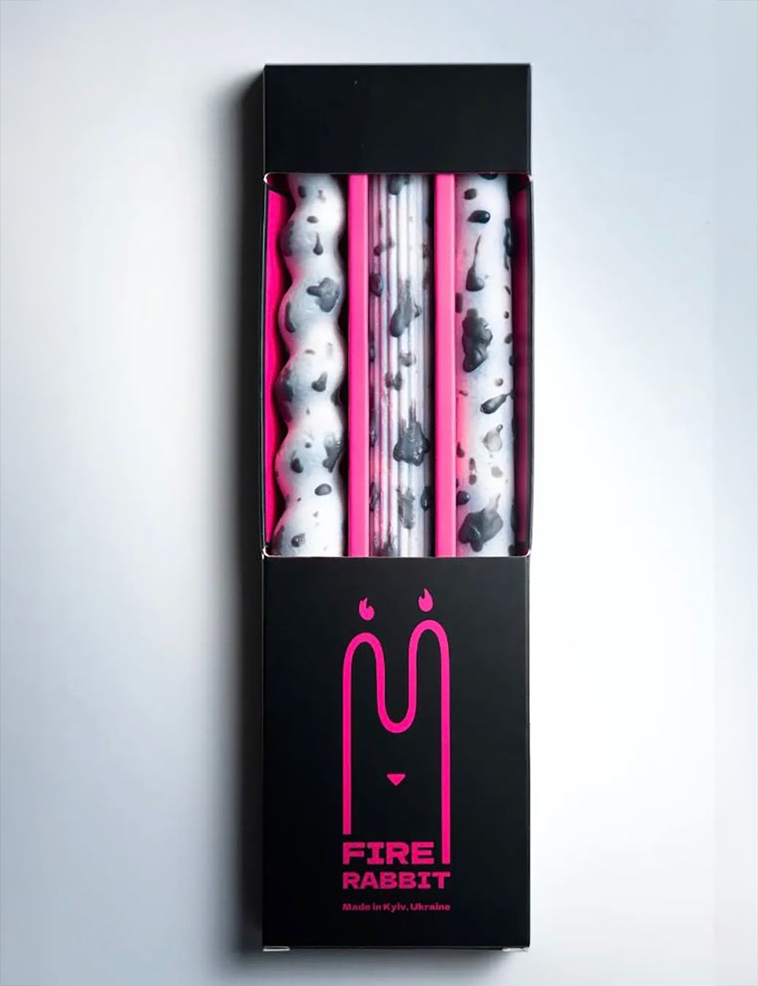 Картинка Набір Dalmatian Taper Candles білий