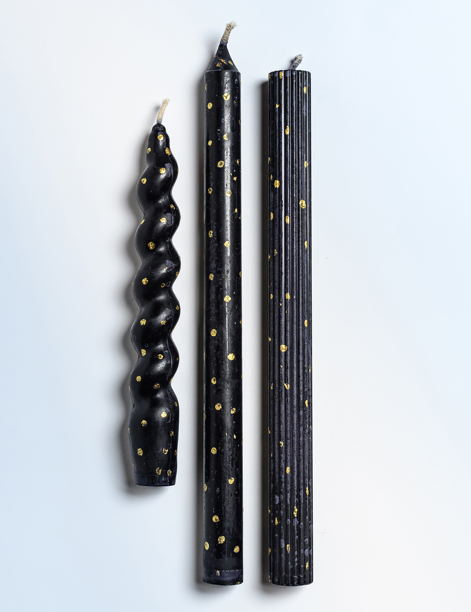 Картинка Набір свічок Dotted Taper Candles чорний