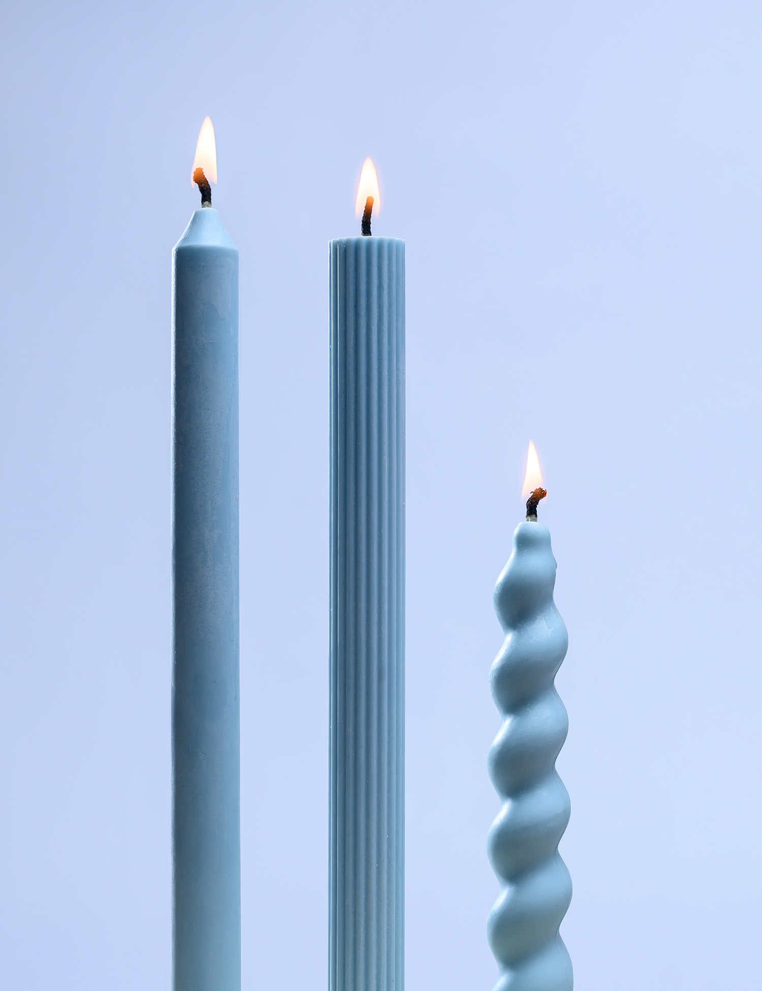 Картинка Набір свічок Taper Candles блакитний