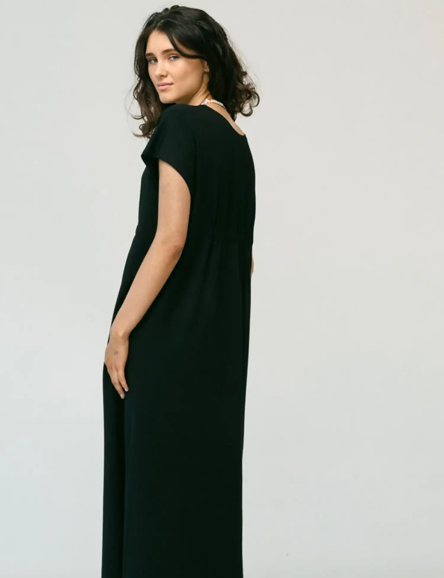 Картинка Сукня міді чорна