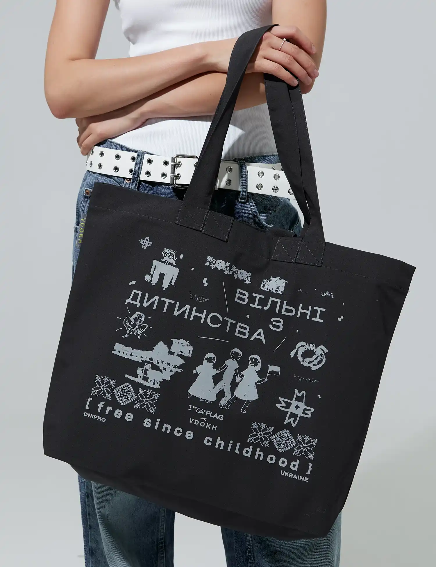 Картинка Шопер VD X I SEE UA FLAG BAG темно-сірий