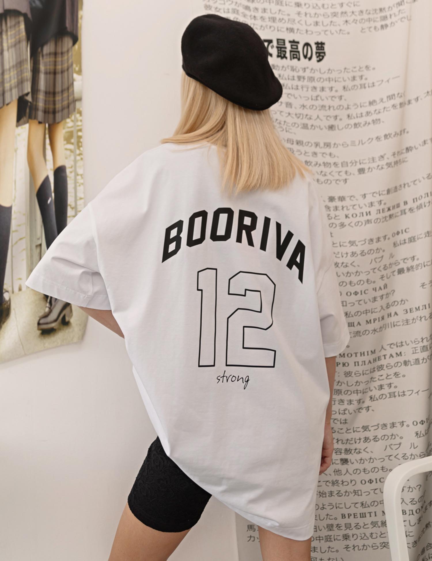 Картинка Футболка біла з принтом